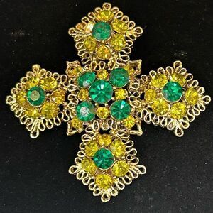 Vintage Cross Brooch Womens Green & Gold-tone Floral Maltese Filigree Rhinestone